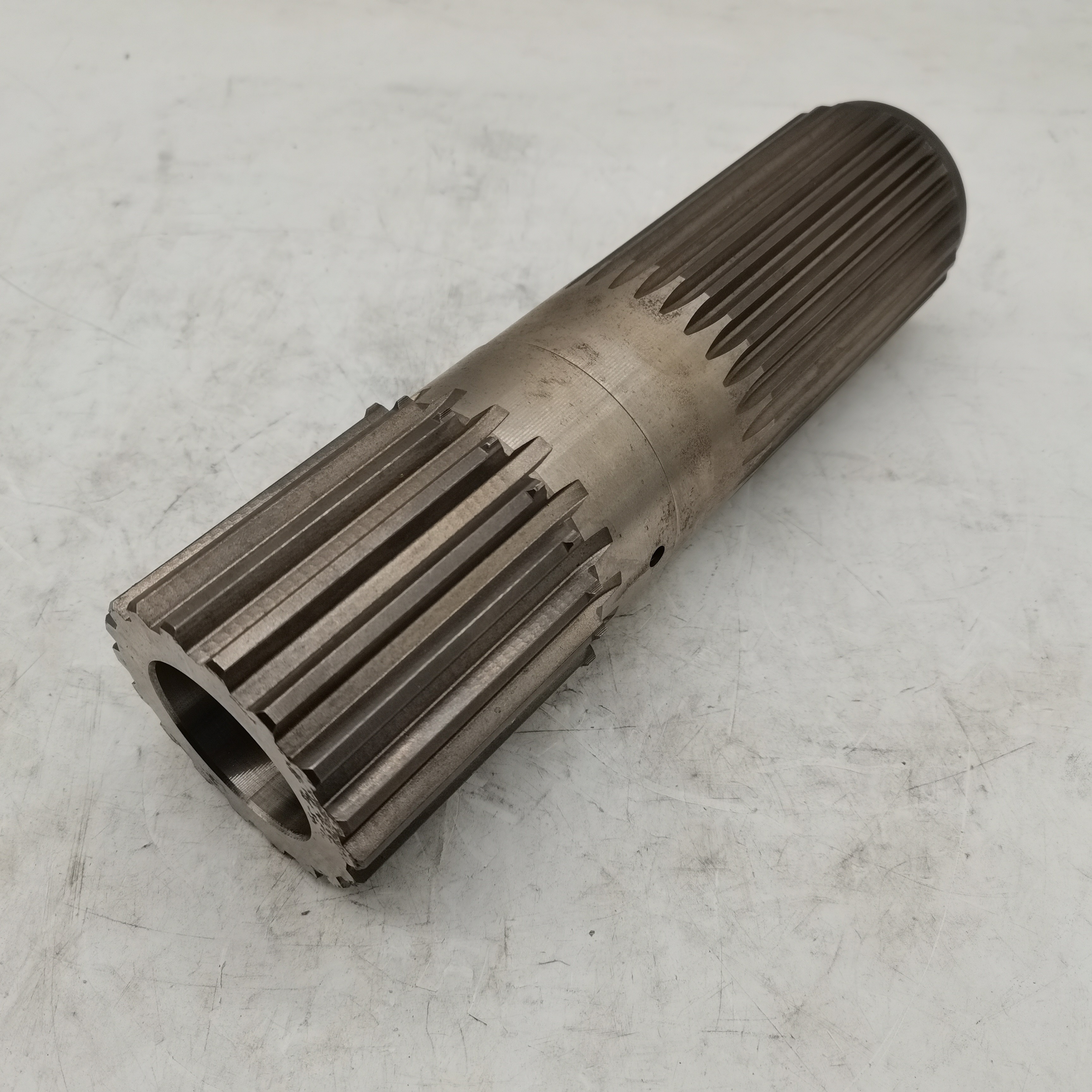 Fast gearbox auxiliary box spindle 10667105-3 for C12 original factory for foton spare parts fast gearbox parts original
