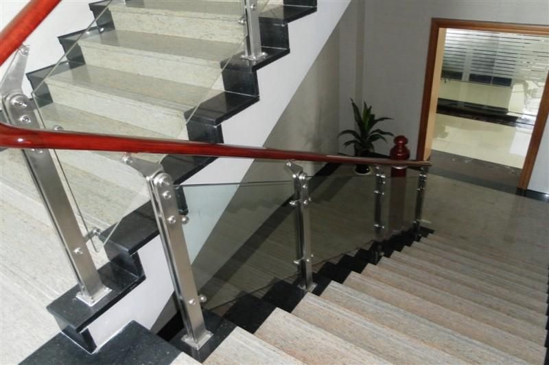 Indoor Stainless Steel Staircases glass Railing Post satin finish made in China