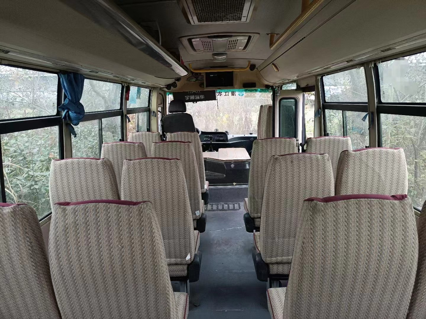 Used Mini Coach ZK6729d Youtong Front Engine Yuchai 4buses In Stock 26seats