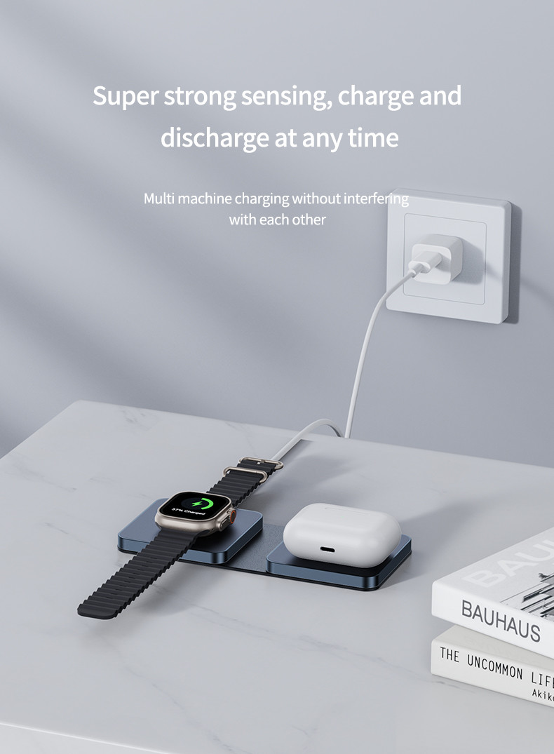 Foldable Magnetic Wireless Travel Charger for Apple Devices