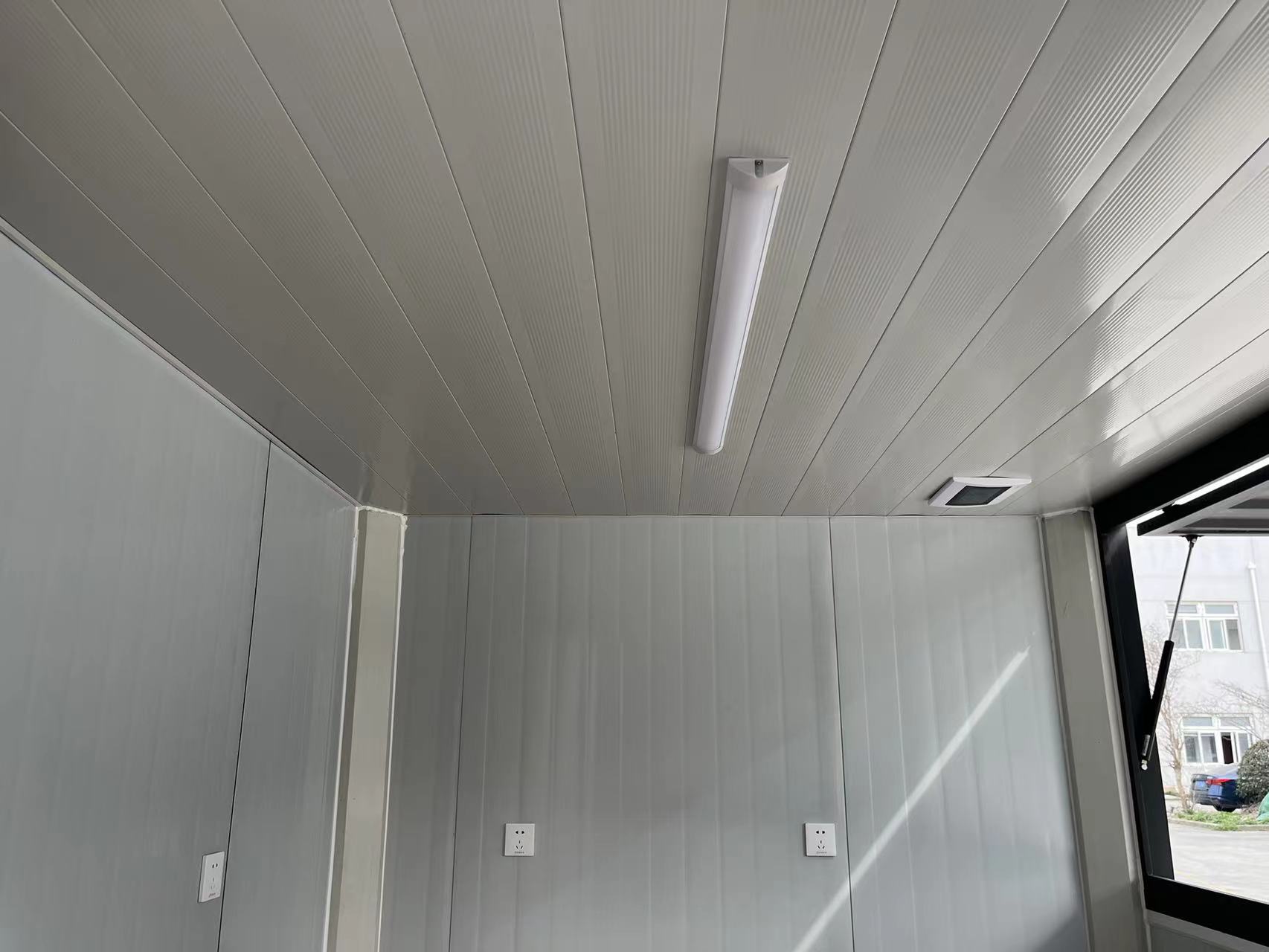 Steel Structure Frame Welded Modern Design Style 20ft Simple and Luxurious Garden House Flat Packaging Assembled Container Mobile House