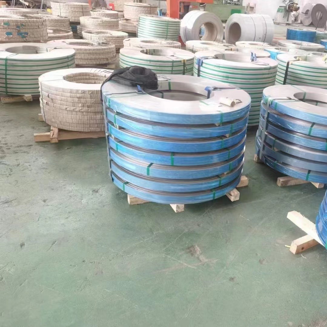 AISI430 BA Stainless Steel Strips Thickness 0.3 - 2.0mm Bright Annealing Stainless Steel Roll