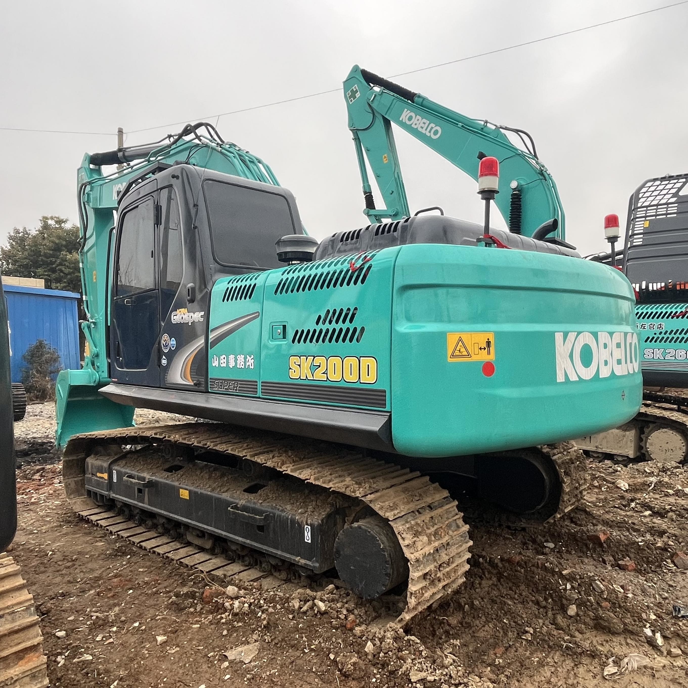 Kobelco SK200D Used Excavator Second Hand Backhoe Excavator Machine 20Ton