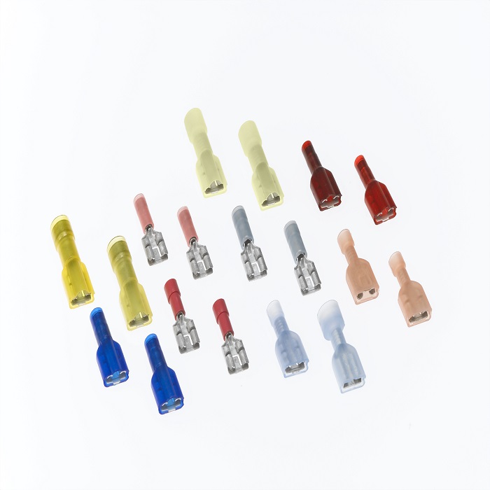 Auto Electrical Multi Cable Terminal Wire Connectors with OEM ODM Rohs Compliant Plastic