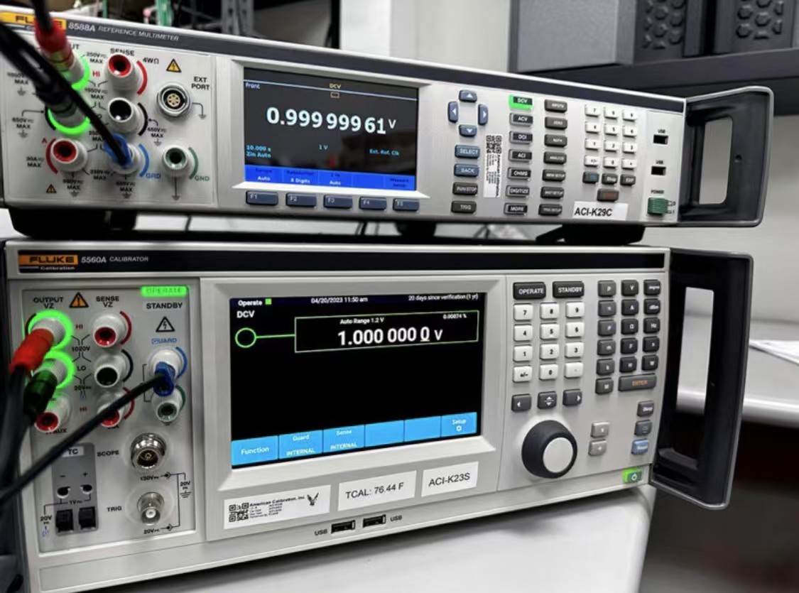 Fluke 5550A And 5540A Multi-Product Calibrators With 17.8 Centimeter Color Touch Screen