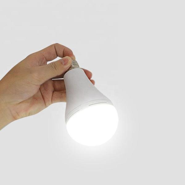 Quality Battery Operated Hanging Light Bulb Triac dimmable 5000k 6000k for sale