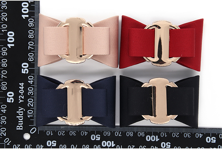 Customized Decorative Shoe Clips Handicrafts / Bonded Leather Style