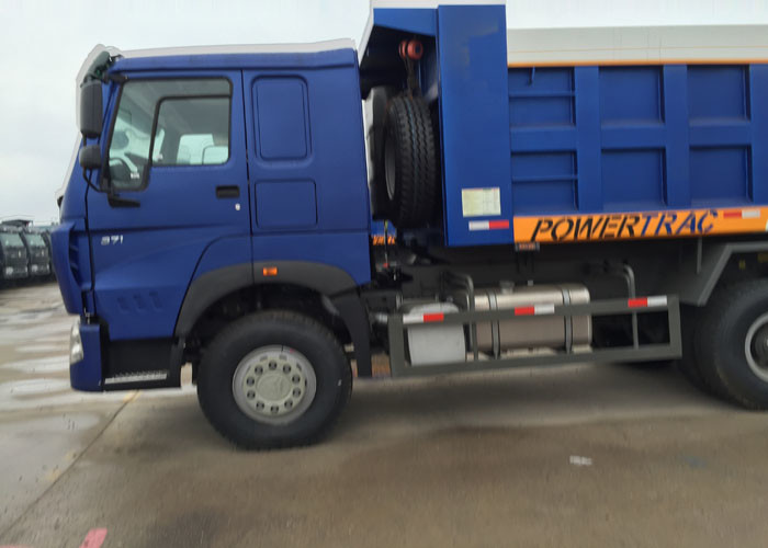 10 Wheels SINOTRUK Dump Truck LHD 371 HP 20CBM 30 - 40 Ton HYVA Hydraulic Cylinder