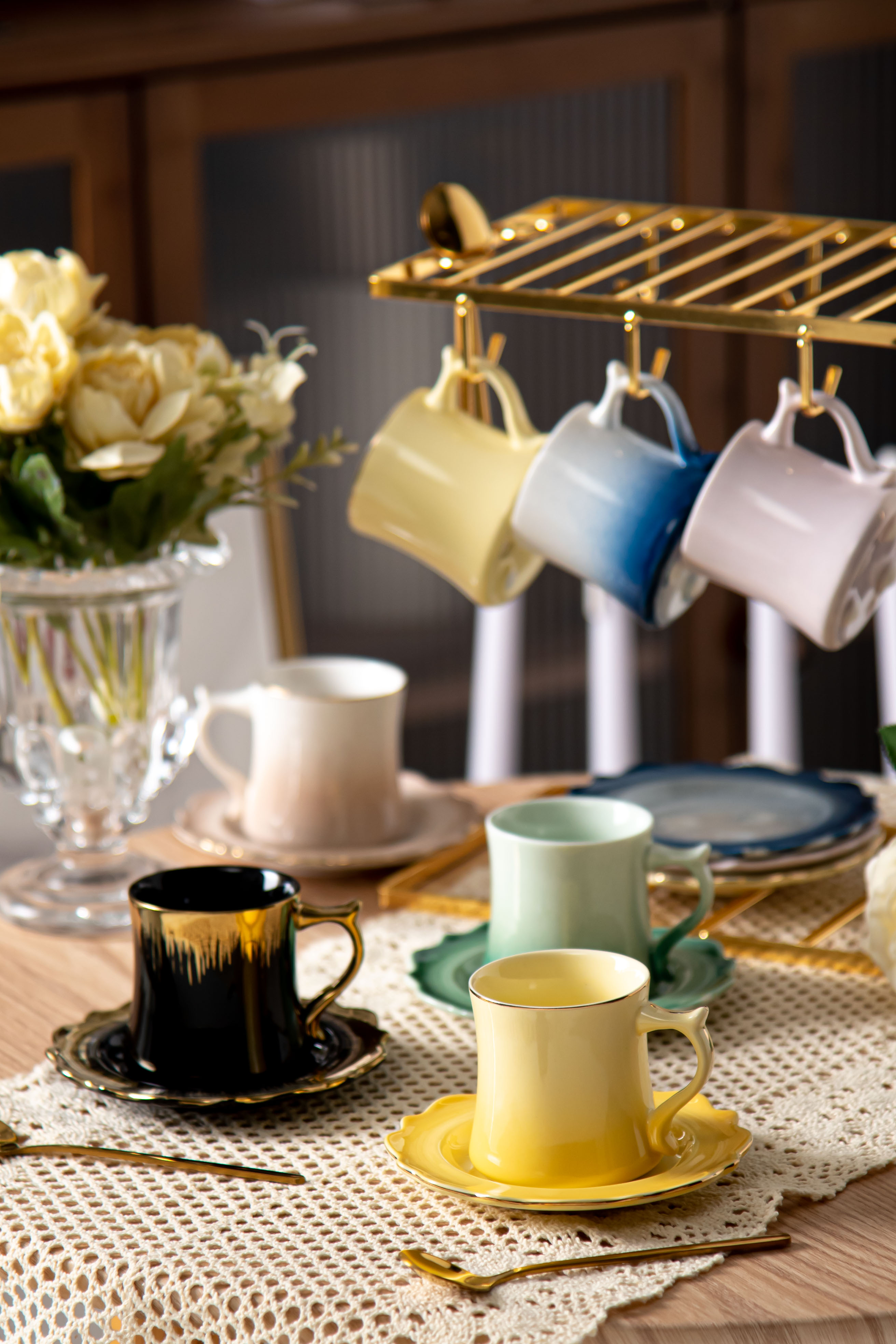 Luxury Thin Porcelain Ceramic Coffee Cup and Saucer Set Perfect for Business Gifts