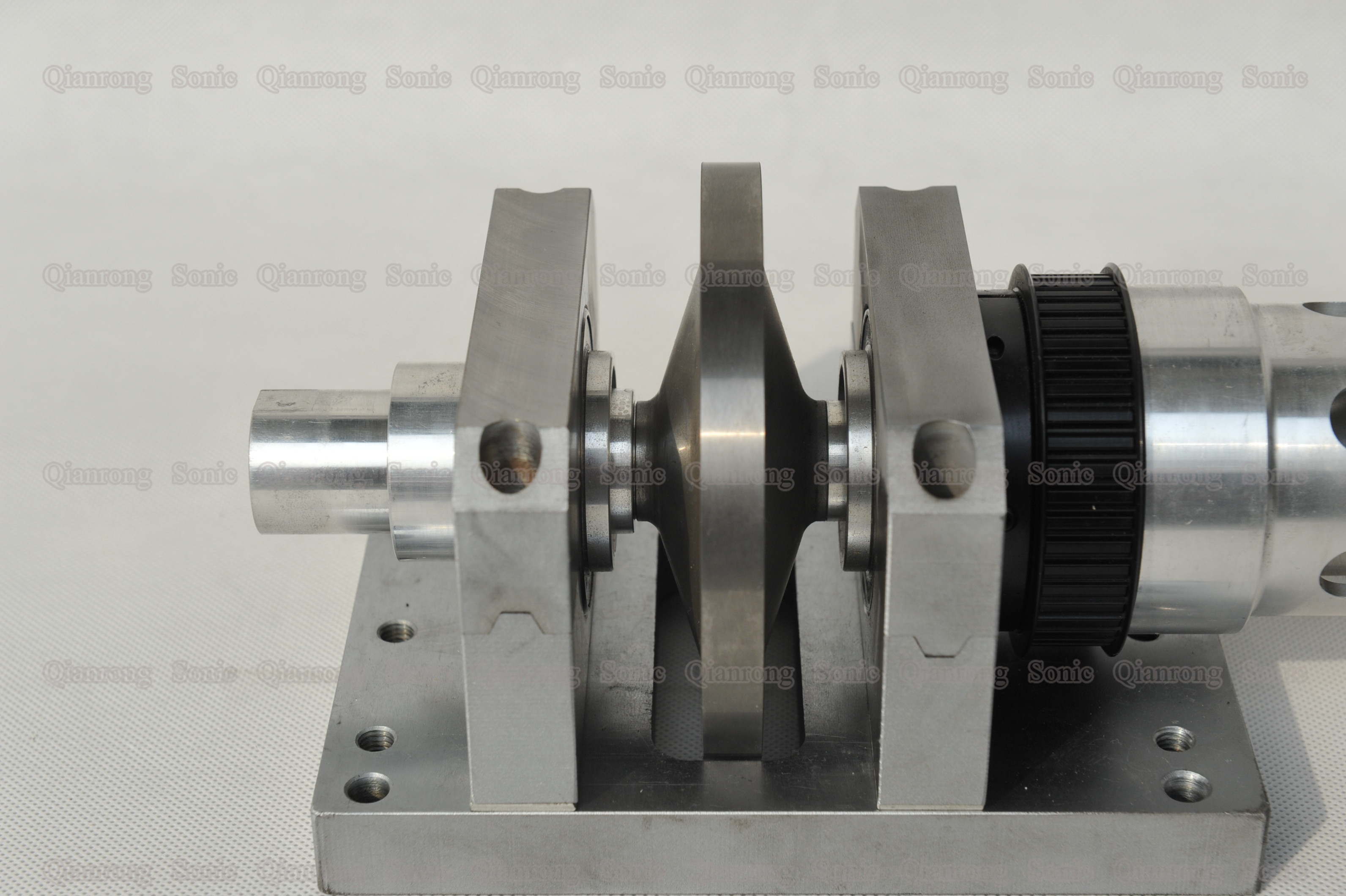 35Khz Ultrasonic Non Woven Sealing Machine , Core Ultrasonic Fabric Sewing Machine For Non Woven Fabric