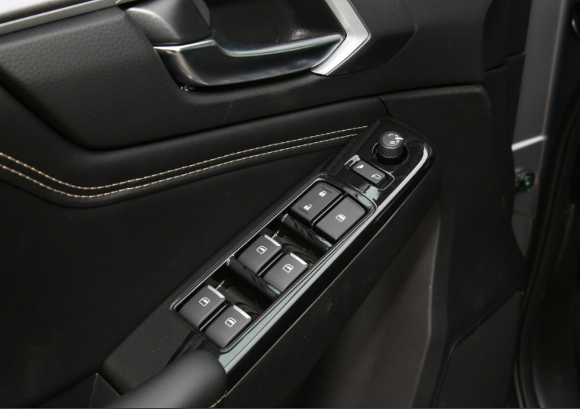 SUZUKI D-MAX 2021 1.9T Automatic Two-wheel diesel Global Handong Version RZ4E pickup truck