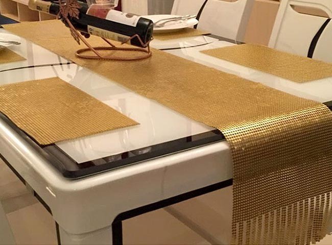 Scale Mesh Curtain with Unique Texture and Bright Surface