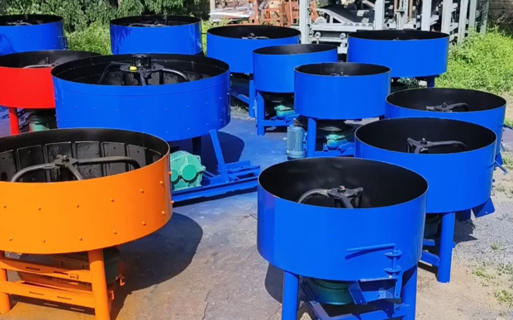 Concrete Cement Mixing Tank Flat Pan Mixing Mixer Machine Vertical