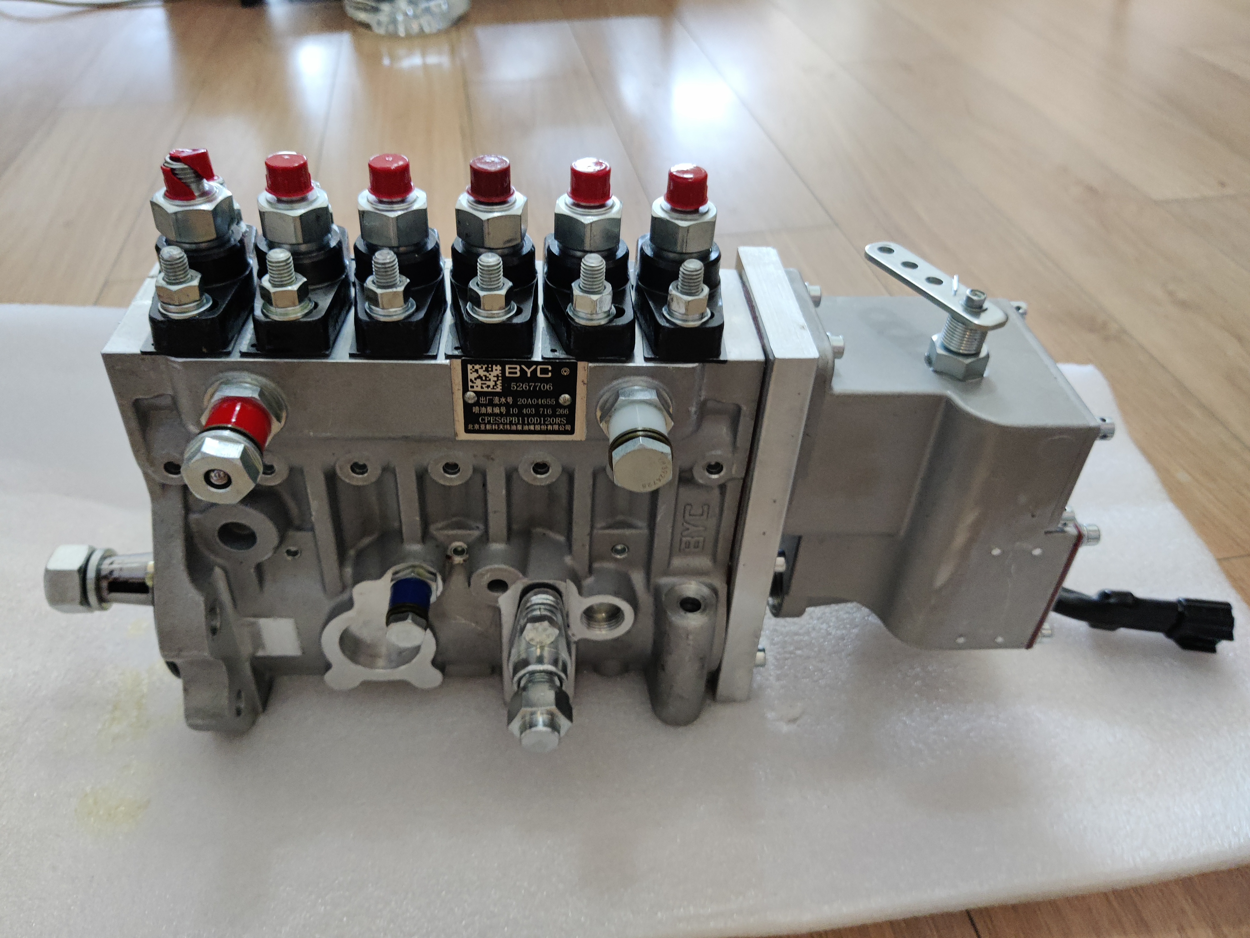 6CT Engine Parts Fuel Injection Pump Dcec 6CT 5267708, 3977539, 0402736913 for Cummins
