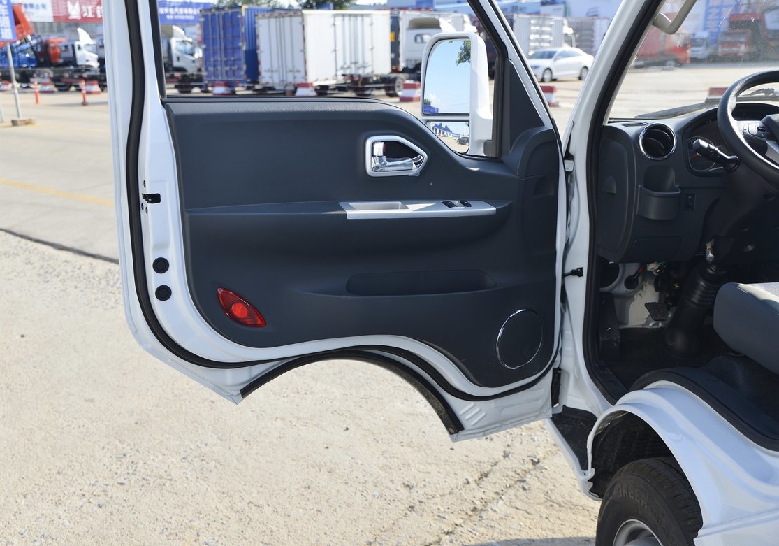 Normal Driver's Seat Double/Single Cabin 1.9t Loading Capacity Flat Cargo Truck with ESC