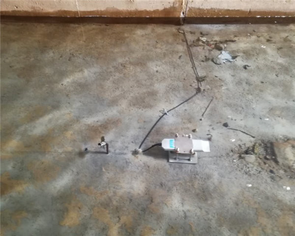 Energy Saving Portable Ultrasonic Water Flow Meter For Area Velocity Measurement