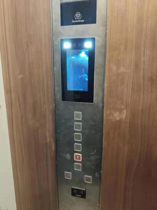 4.3 Inch WDR Dynamic Face Recognition Terminal Access Control Elevator Controller