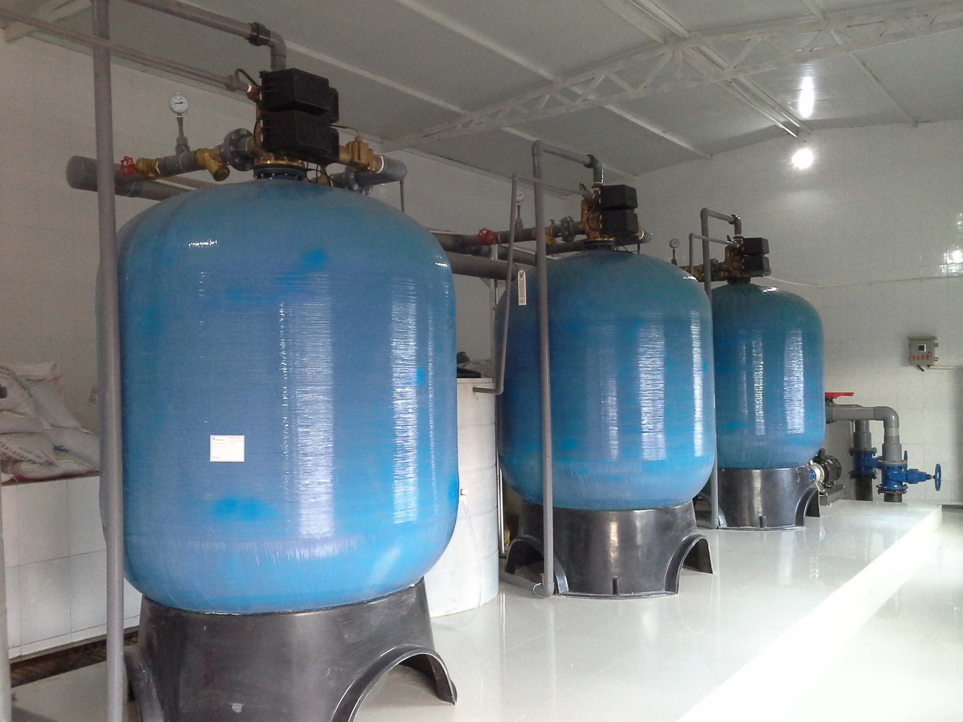 Defluorinating Industrial Water Purifier Machine Customizable Color