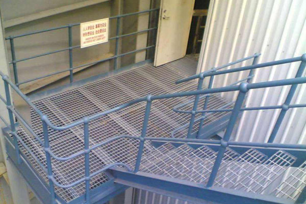 Ladder Step metal safety Q235 Steel Grate Stair Treads Plate T1 Model