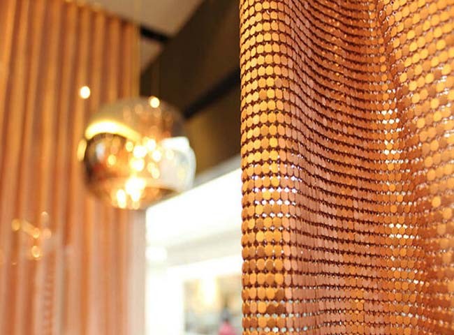 Scale Mesh Curtain with Unique Texture and Bright Surface