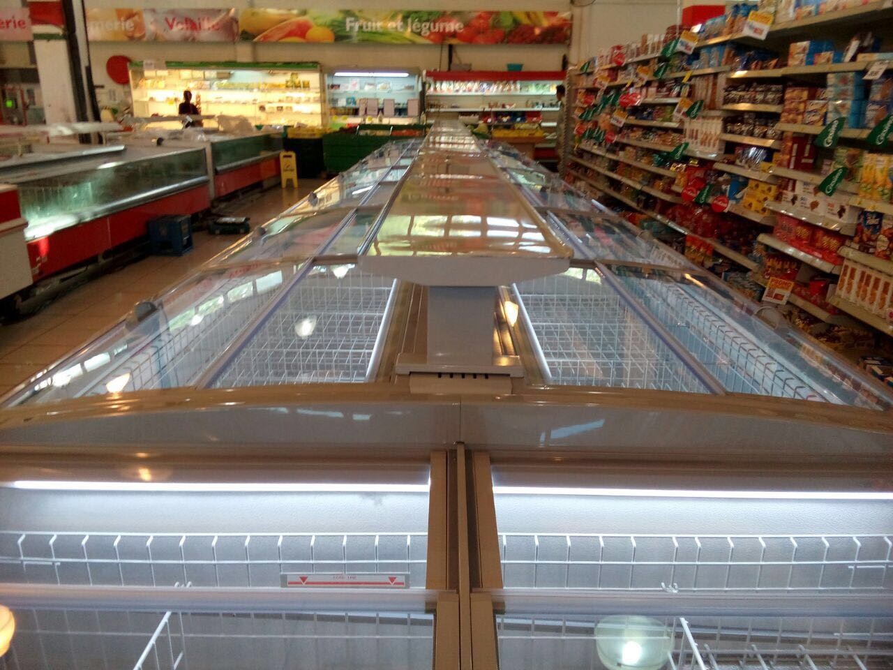 Supermarket Deep Island Freezer For Frozen Food With Heat - Reflecting Glass