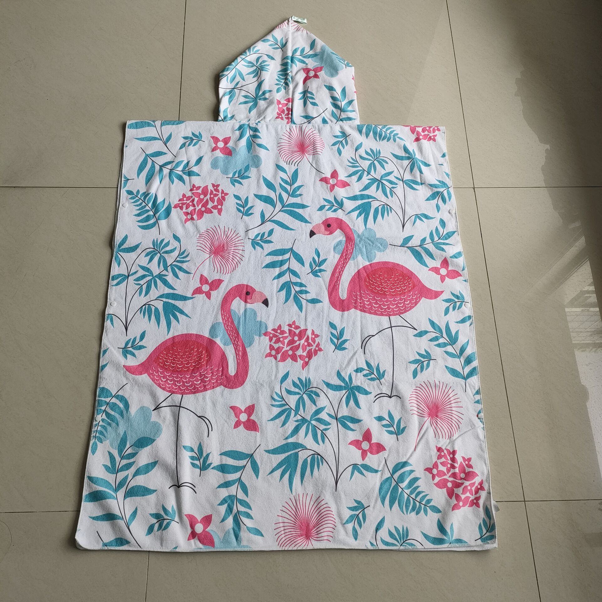 Customized wholesale digital print beach dry changing robes custom logo printing surf hooded poncho towel with pocket