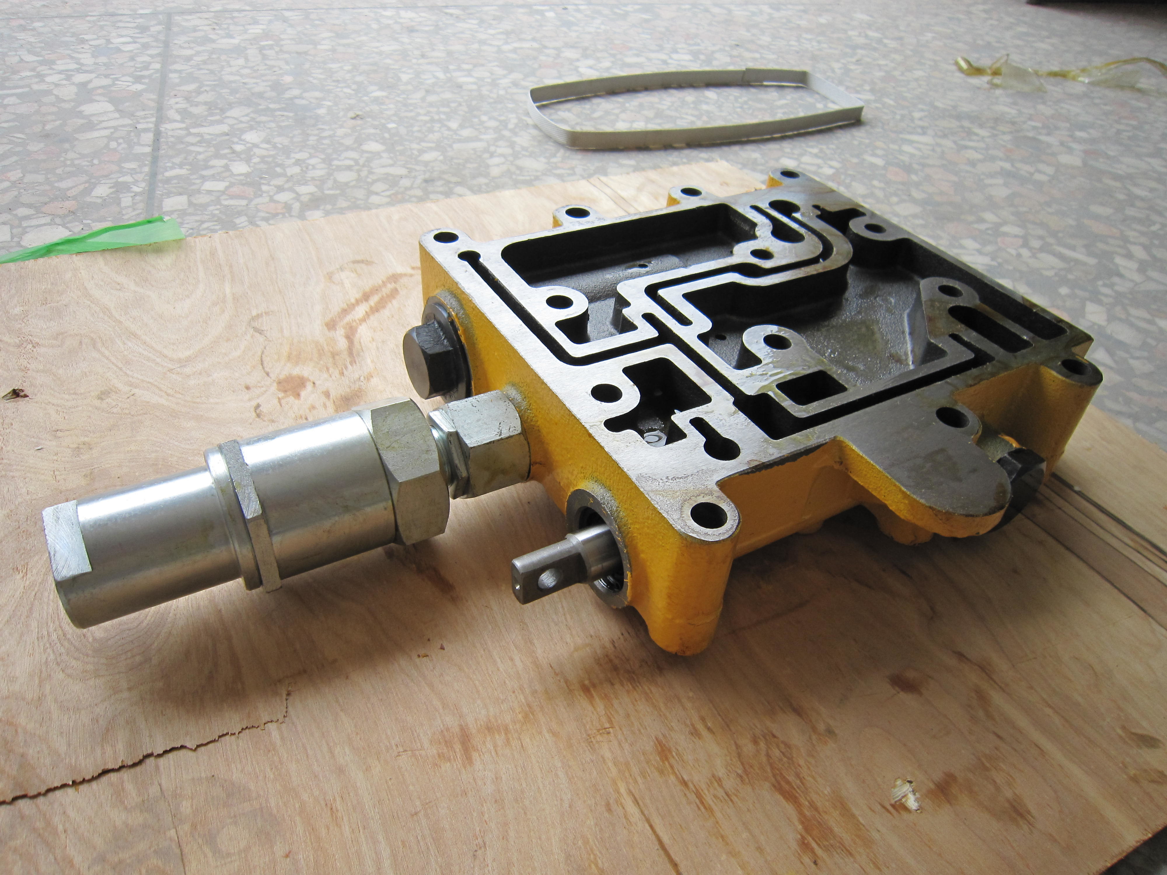 12C0001 BF25 Transmsission Valve Wheel Loader Spare Parts ZL30E ZL40B ZL50C CLG855 CLG835 CLG842