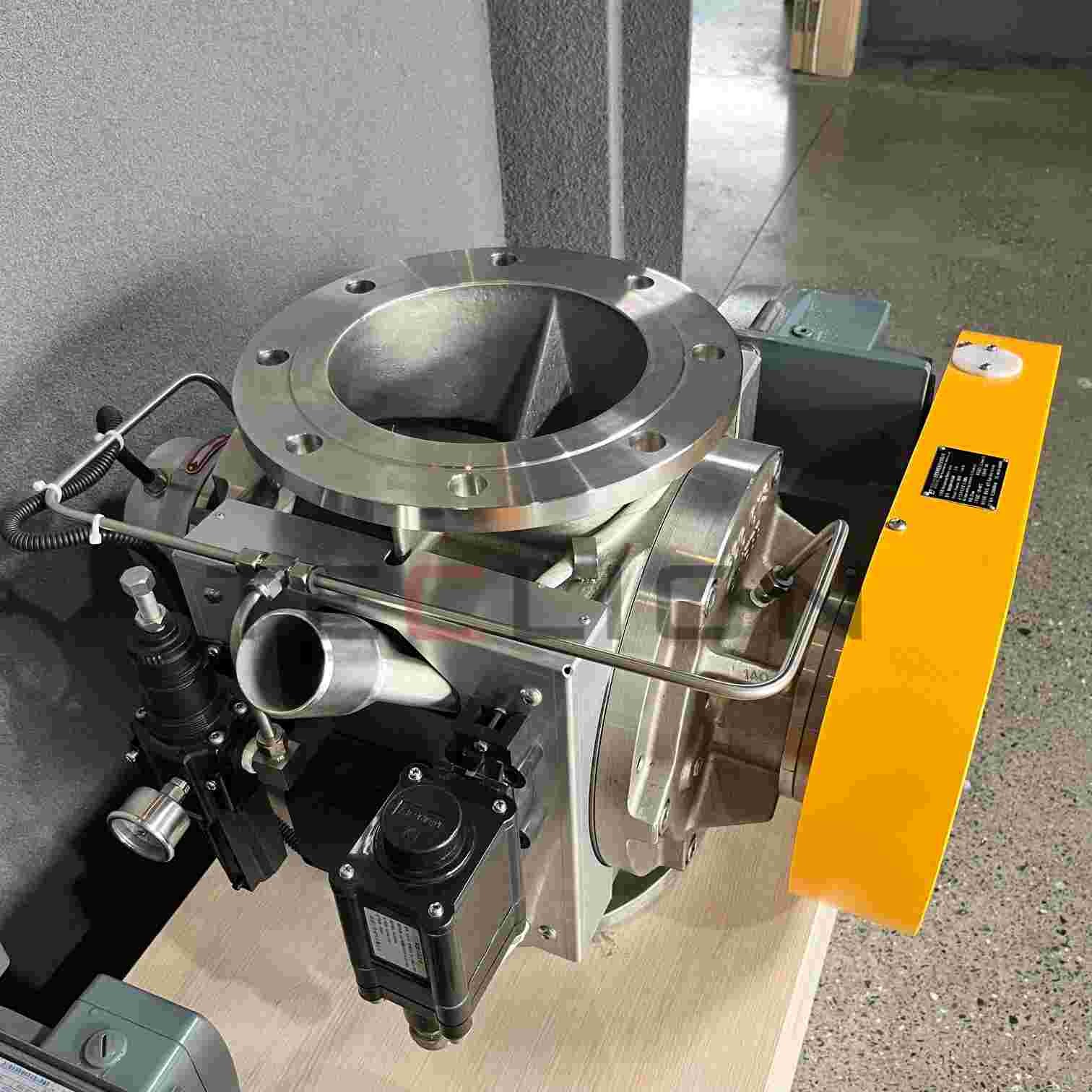 Stainless Steel Granular Rotary Feeder Motor Medium Discharge High Pressure