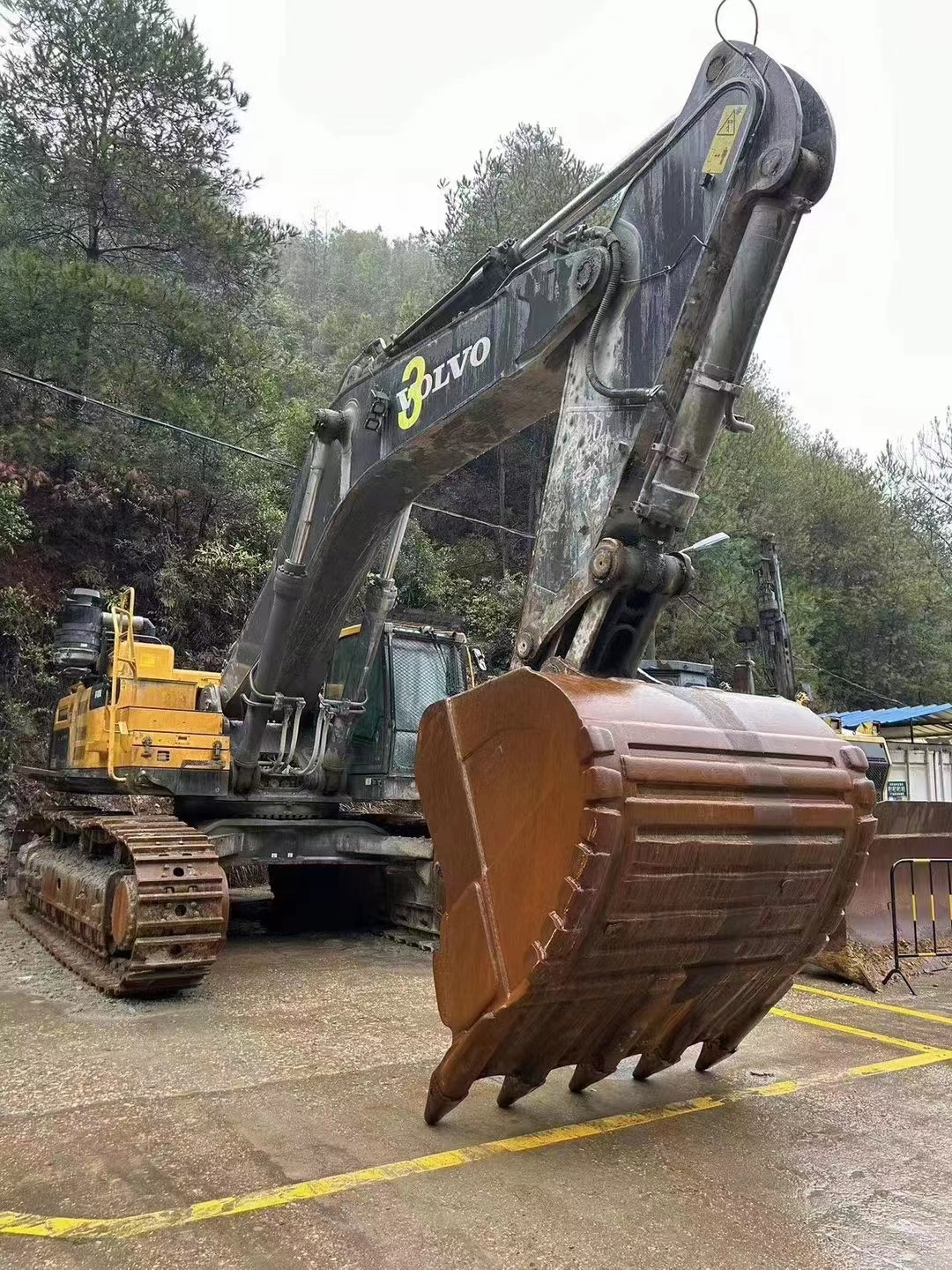 374kW Power Volvo EC750D Excavator Used 374kW Engine Power 74.7t