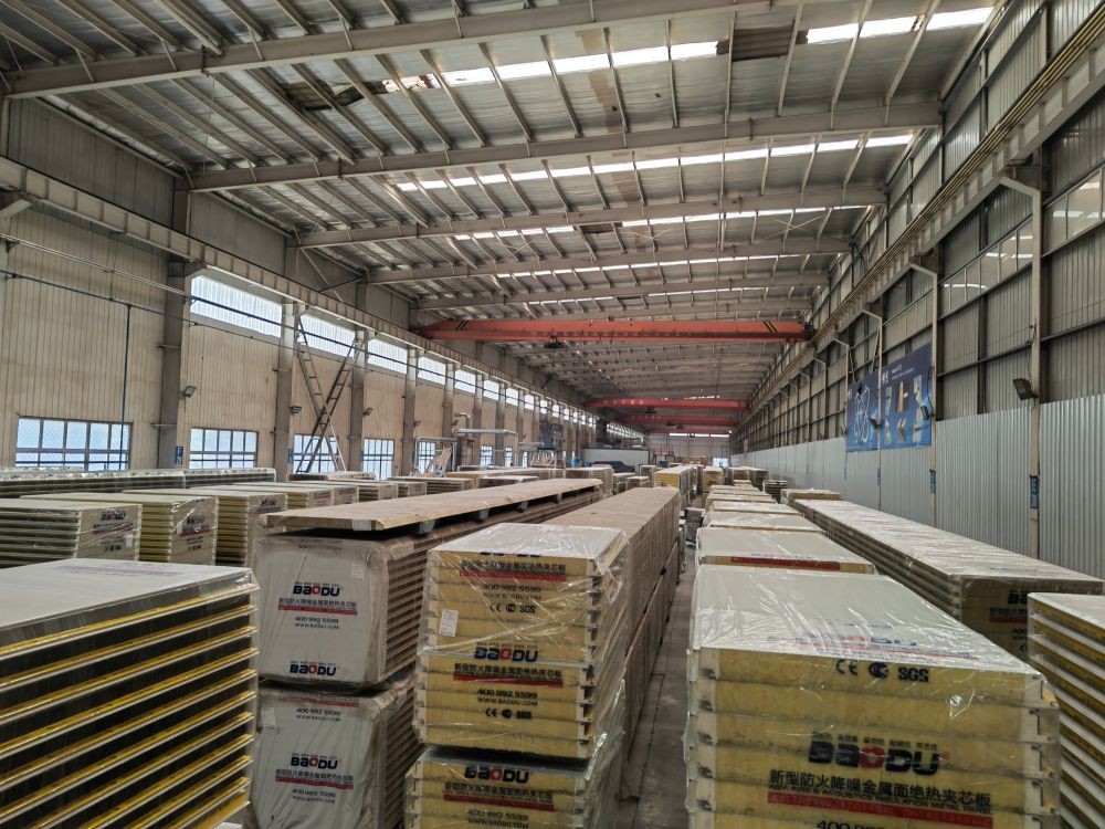 50mm-200mm Thickness Polyurethane Foam Sandwich Panels 1000mm Width