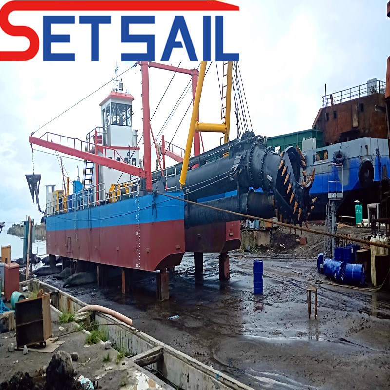 Hydraulic Diesel Engine Water Flow 5000m3 20inch River Sand Dredger