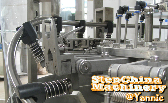 5000 BPH Rotary Automatic Bottle Filling Machine For Bottled Water Production