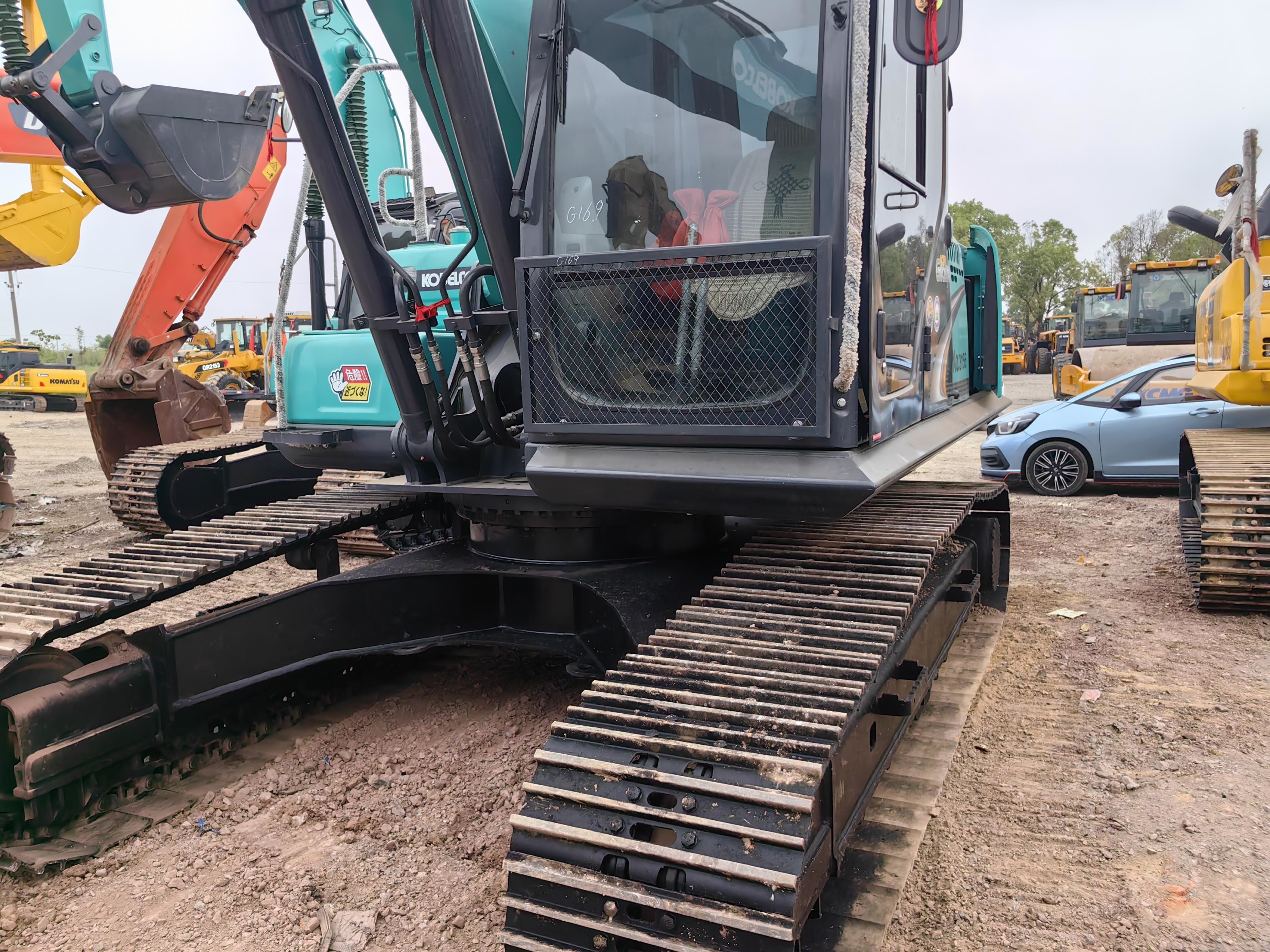 20 Ton Kobelco Second Hand Excavator With 0.8m3 Bucket Capacity