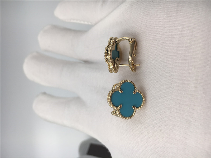 Van Cleef Arpels Sweet Alhambra earstuds 18k yellow gold with turquoise