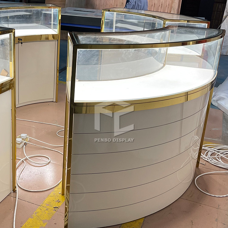 Anti Fingerprint Golden Glass Jewelry Shop Furniture With Led Light
