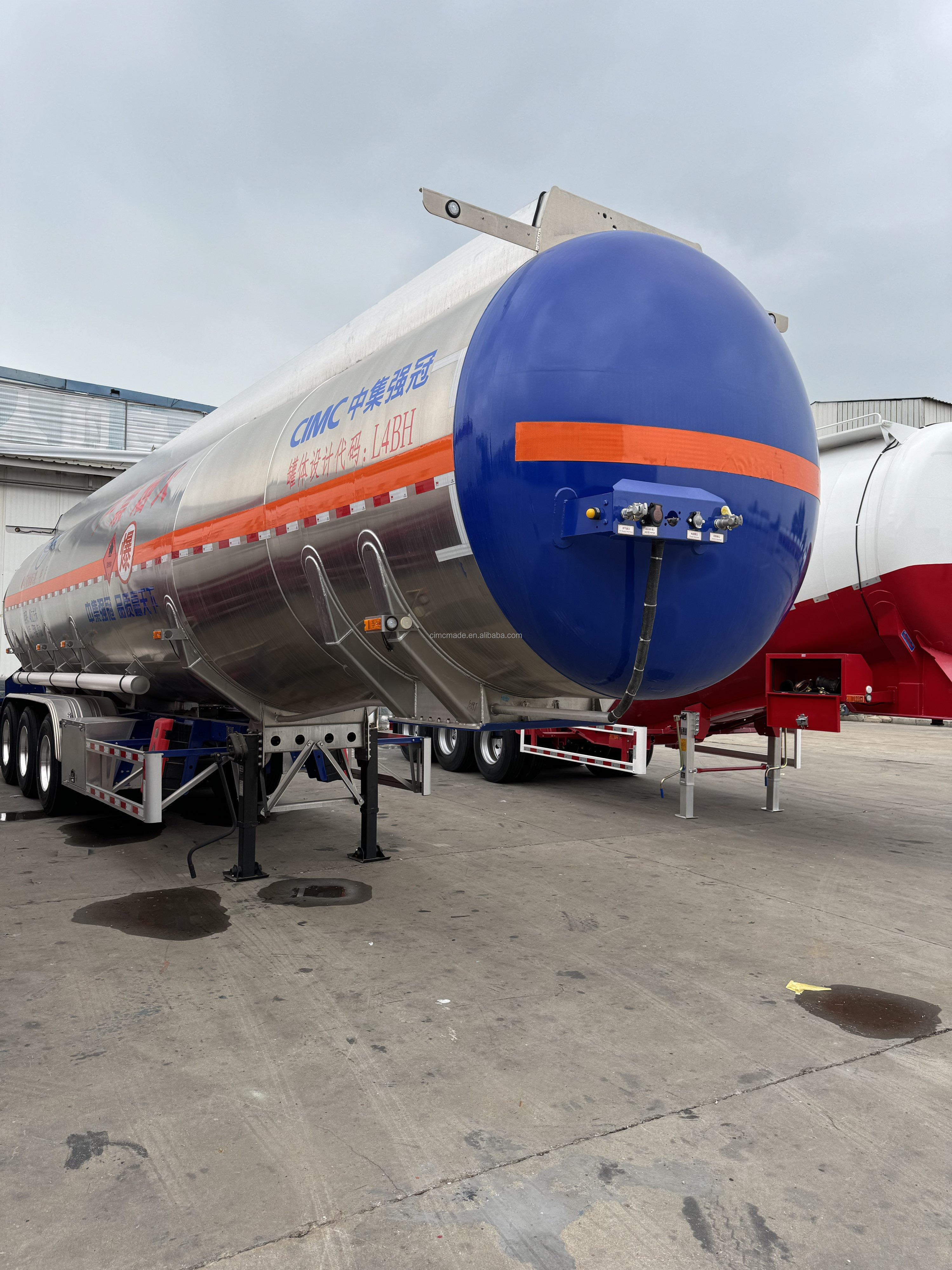 CIMC 3 axis carbon steel 20 to 30 cbms Cryogenic liquid oxygen hydrogen natural gas transport pressure vessel tank truck trailer