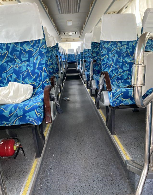 2015 Year 47 Seats Used Passenger Coaches Golden Dragon Brand XML6103J38 Model 232HP Power Left Hand Steering