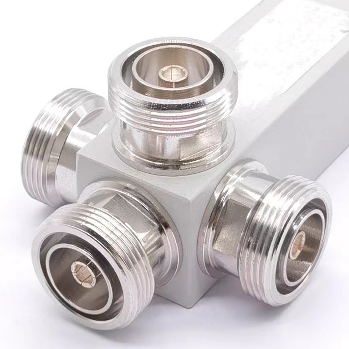 High Quality RF 2 Way Power Splitter 10W Highfrequency Range 350-3800MHz with SMA Female Connector Type Widely Used for Base Station