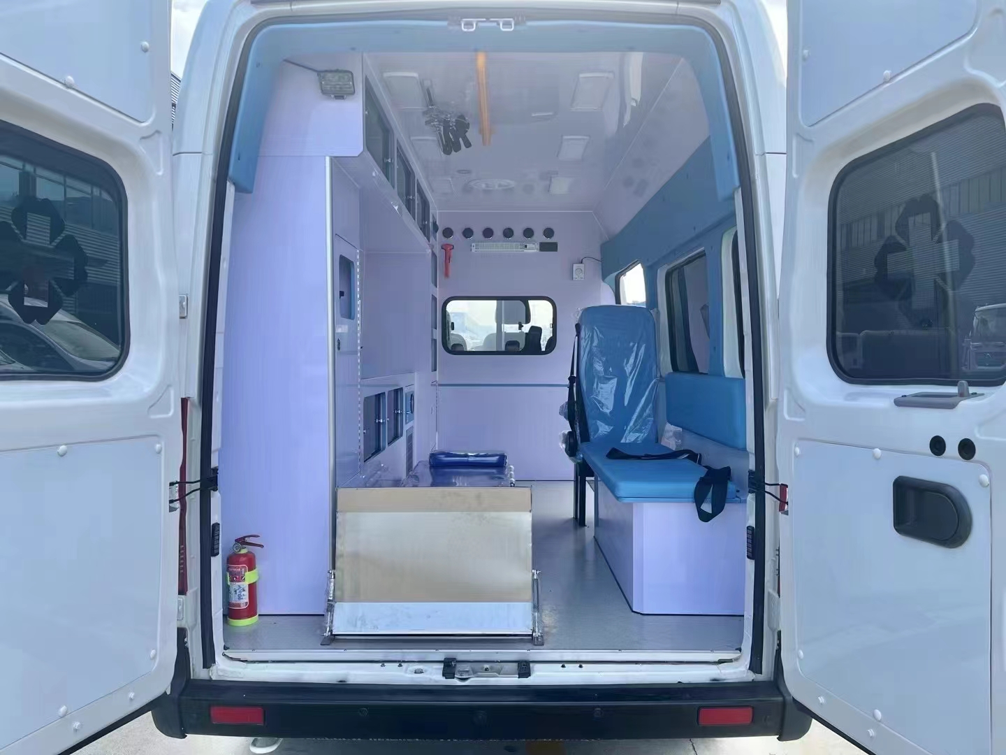 Top Ambulance for Sale Rescue Vehicle Ambulance New First Aid Brand Classic Ambulance for Sale