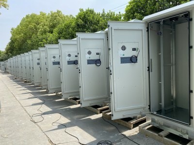 Mobile Base Stations Server Rack Enclosures , 19 Inch Data Cabinet