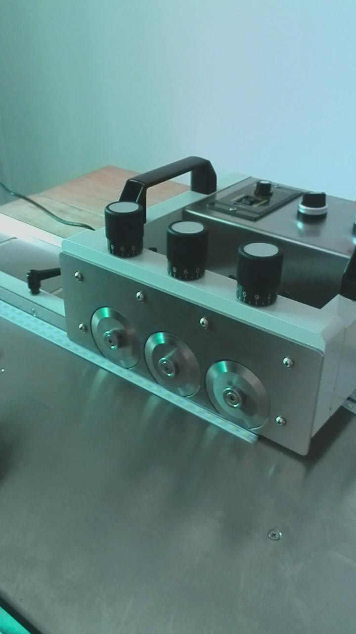 V Scoring PCB Panel LED Cutting Machine For Circuit Board / LED Strip Aluminum Board