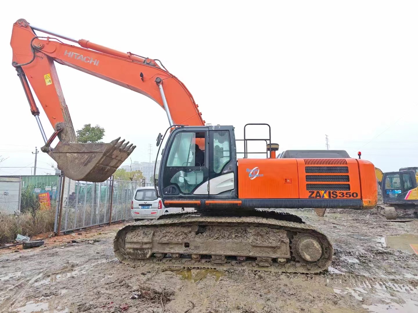 Second Hand Hitachi Zaxis 350-5G, Good Performing Available For A Fair Price