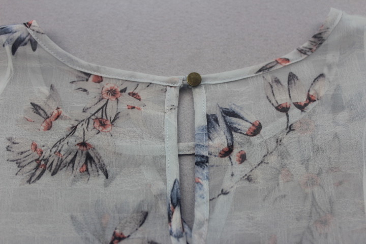 Women Fashion Ruffle Sleeve Chiffon Blouse Flower Printing Color Polyester Material