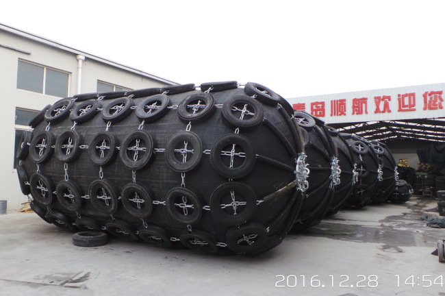 Ship Berthing Docking Protection Tyre Yokohama Rubber Fenders