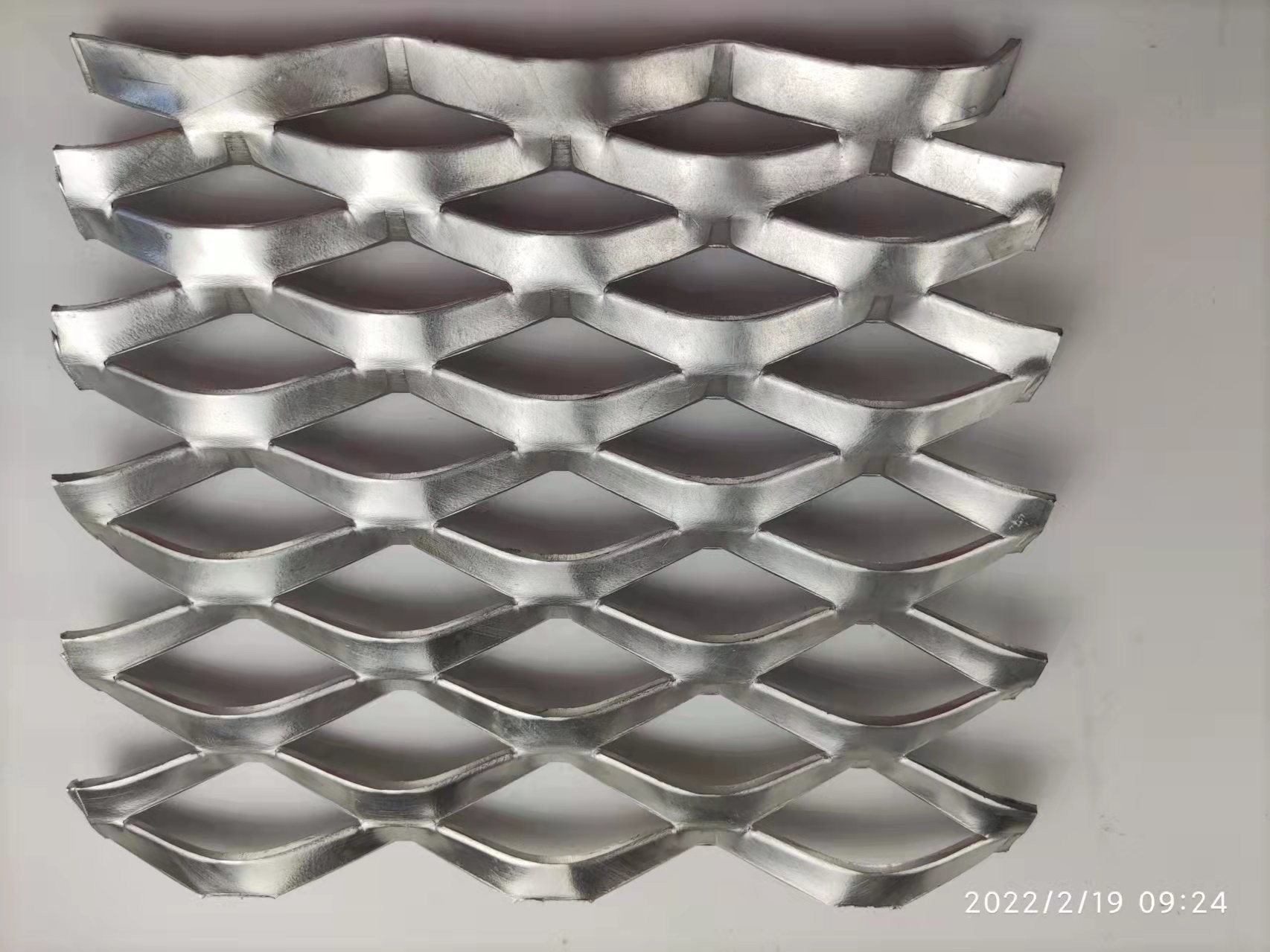 Wall Iron 6m Length Expanded Metal Panels Hexagonal Perforated Decorative