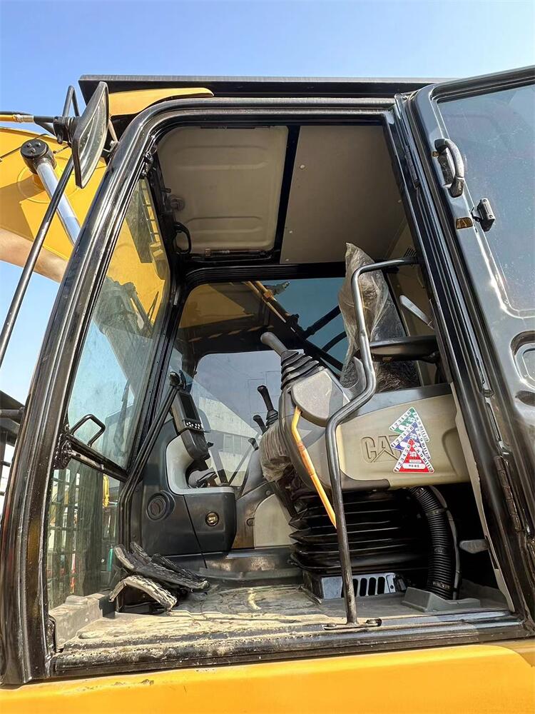 Original Japan Second Hand CAT 336D Crawler Excavator at Reasonable and Less Hours