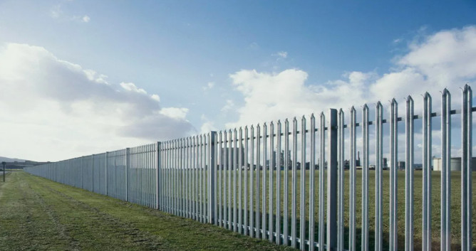 PVC Coated Mid Steel Metal Palisade Fencing W Pale 65mm High Rigidity