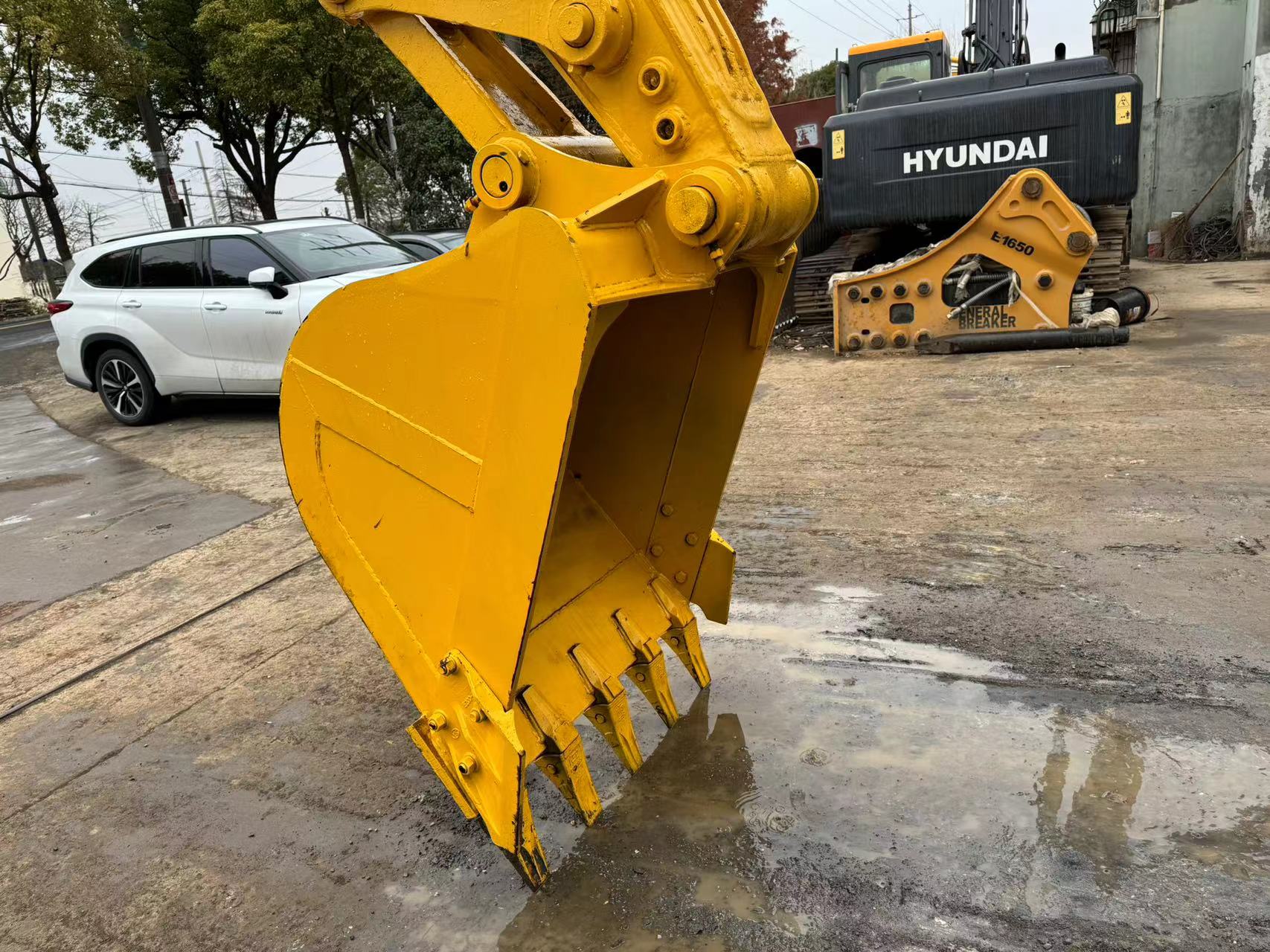 Used excavator original komatsu pc200-8 hot sales in shanghai