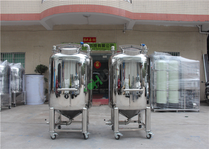 Customized Capacity SS304 Water Filter Housing Water Storage Tank For Food & Beverage Factory