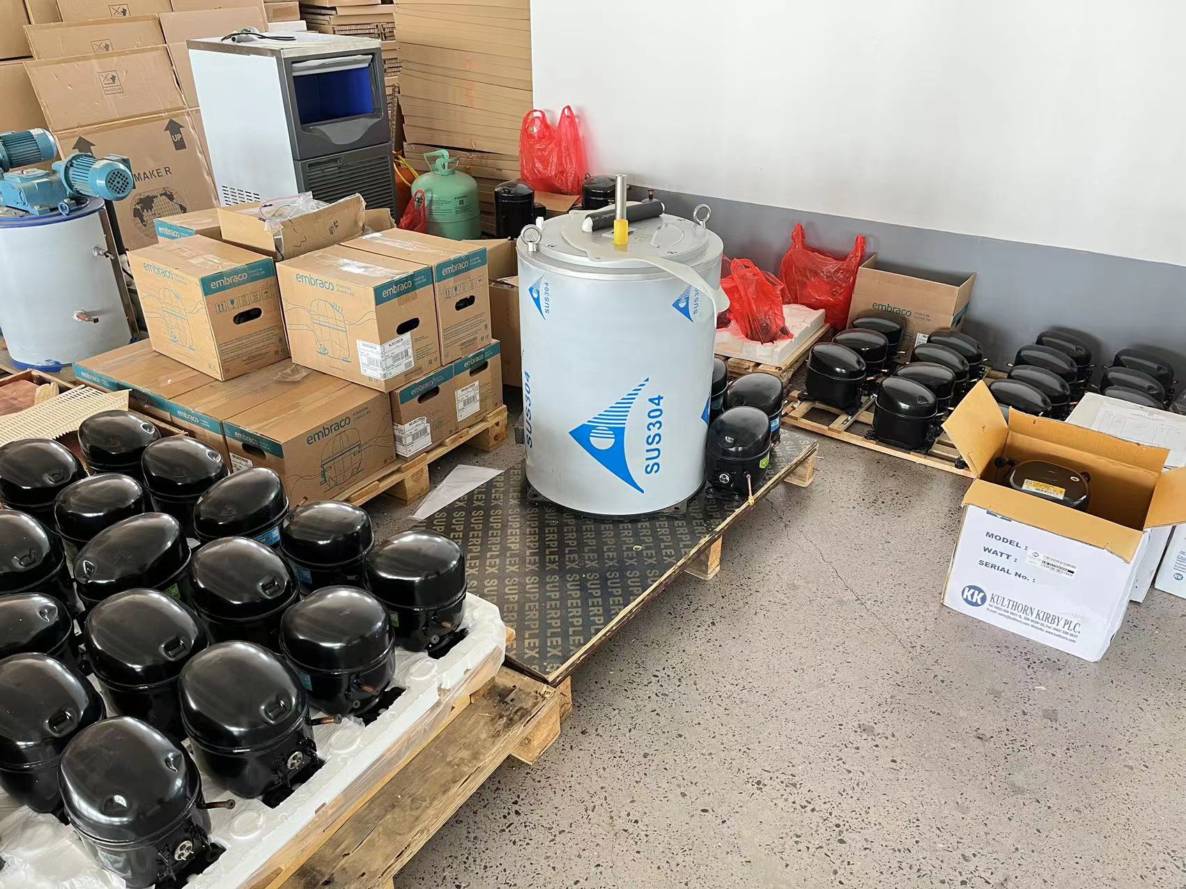 300-500kg/24h Automatic Ice Cube Maker for Cooling Drinks in Stainless Steel Material